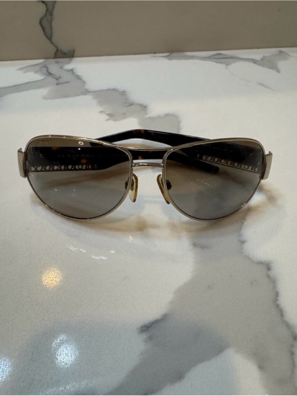 Aviator Burberry Sunglasses - Gold Frame with Gray Gradient Lensesi